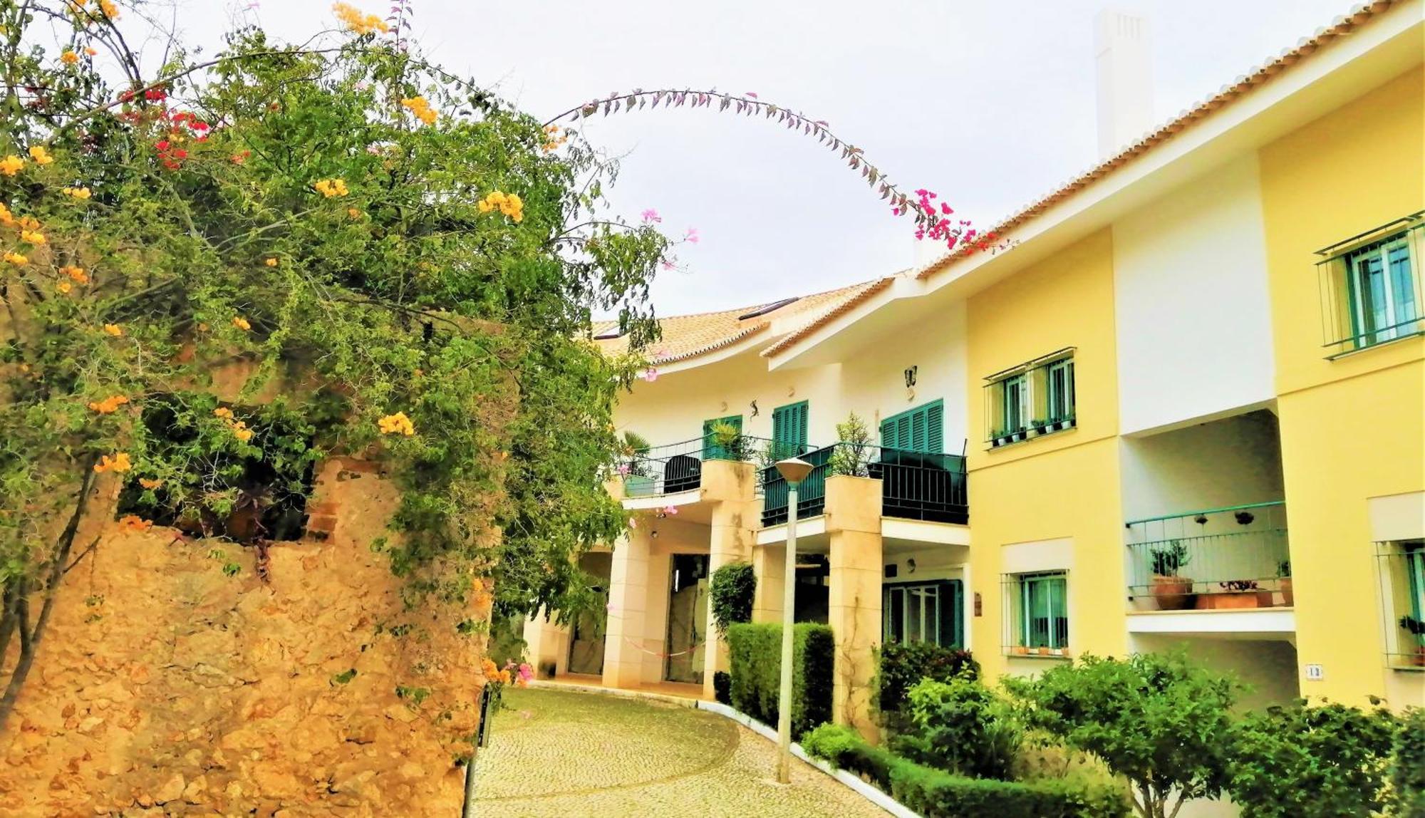 Wonderful Apartment In Ferragudo 2Double Beds Near Beaches And Golf 외부 사진